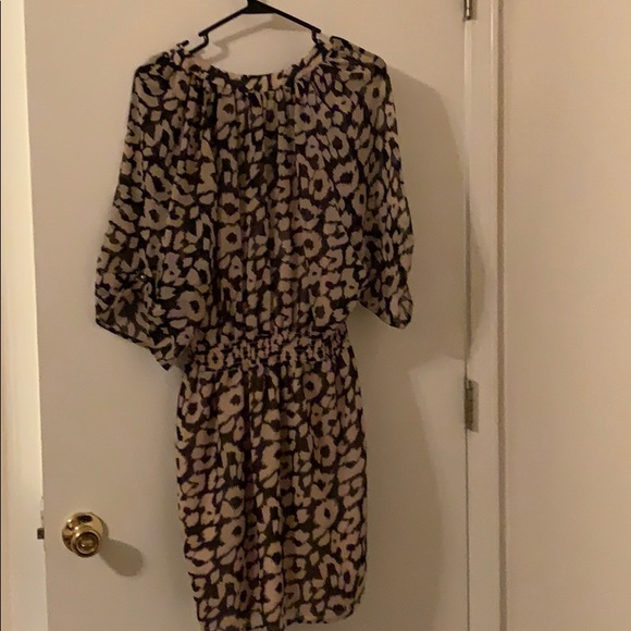 Express beige and black dress with cream slip - Picture 3 of 3